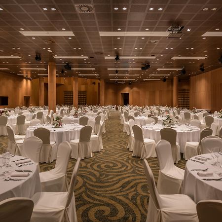 ดับเบิลทรี บาย ฮิลตัน ลา ตอเร กอล์ฟ แอนด์ สปา รีสอร์ต Hotel Roldan ภายนอก รูปภาพ The Grand Ballroom