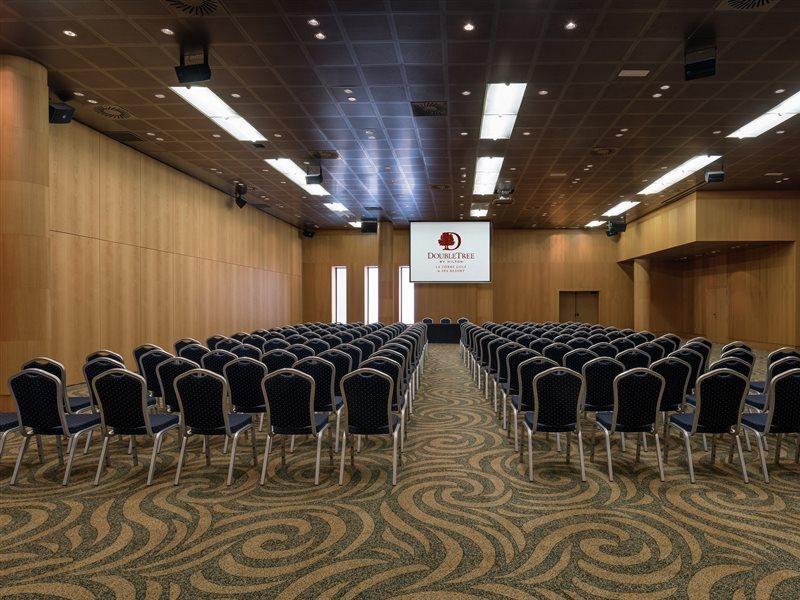 ดับเบิลทรี บาย ฮิลตัน ลา ตอเร กอล์ฟ แอนด์ สปา รีสอร์ต Hotel Roldan ภายนอก รูปภาพ The ballroom