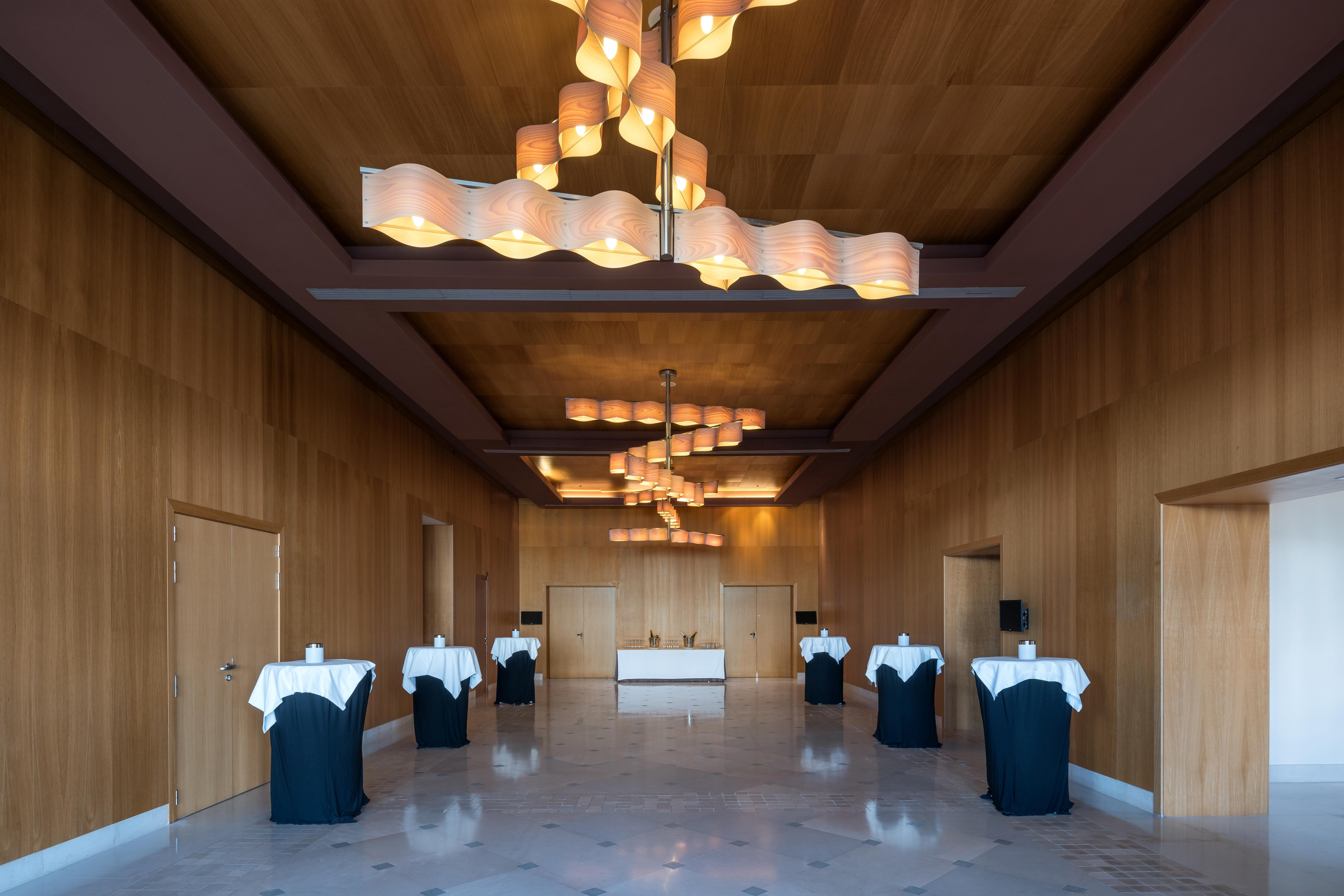 ดับเบิลทรี บาย ฮิลตัน ลา ตอเร กอล์ฟ แอนด์ สปา รีสอร์ต Hotel Roldan ภายนอก รูปภาพ The interior of the National Museum of the United States Army