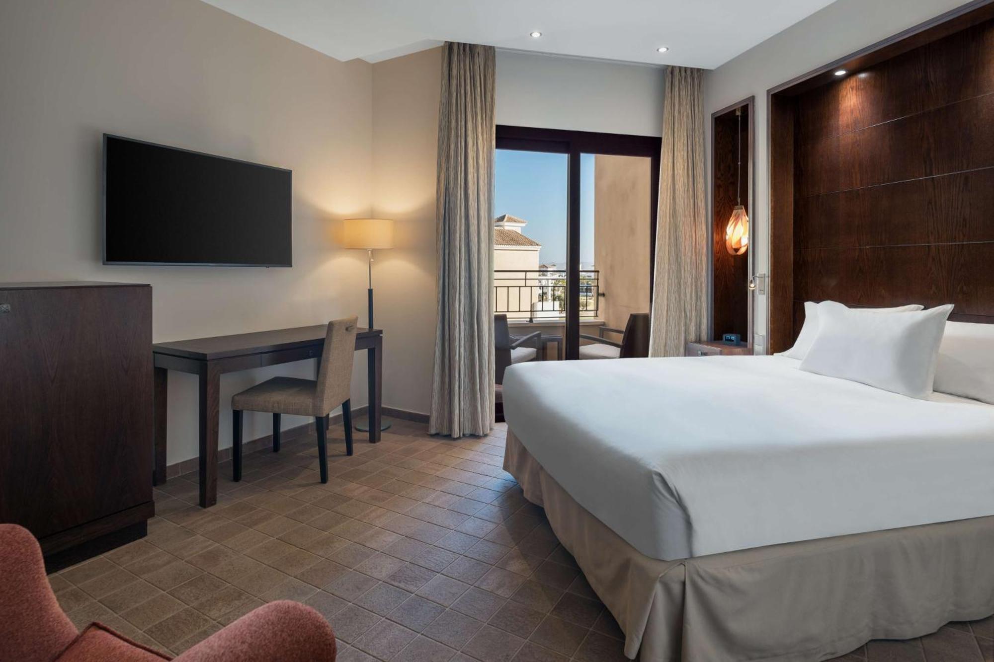 ดับเบิลทรี บาย ฮิลตัน ลา ตอเร กอล์ฟ แอนด์ สปา รีสอร์ต Hotel Roldan ภายนอก รูปภาพ