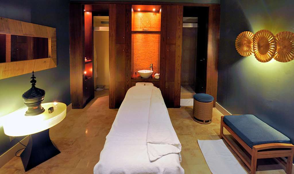 ดับเบิลทรี บาย ฮิลตัน ลา ตอเร กอล์ฟ แอนด์ สปา รีสอร์ต Hotel Roldan สิ่งอำนวยความสะดวก รูปภาพ A treatment room at a spa